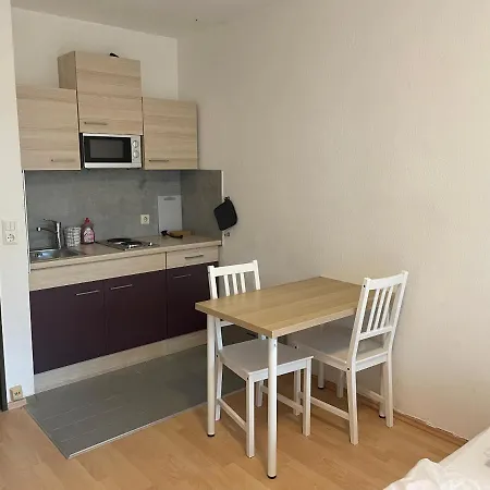 Stadtnahe Mit Terrasse Apartamento Höchberg