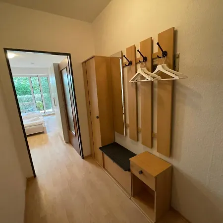 Stadtnahe Mit Terrasse Apartmán
